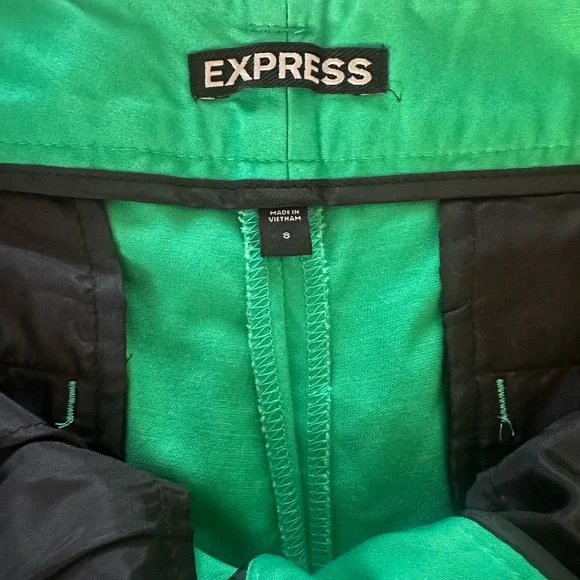 Express Green Shorts Size 8 - Picture 3 of 5